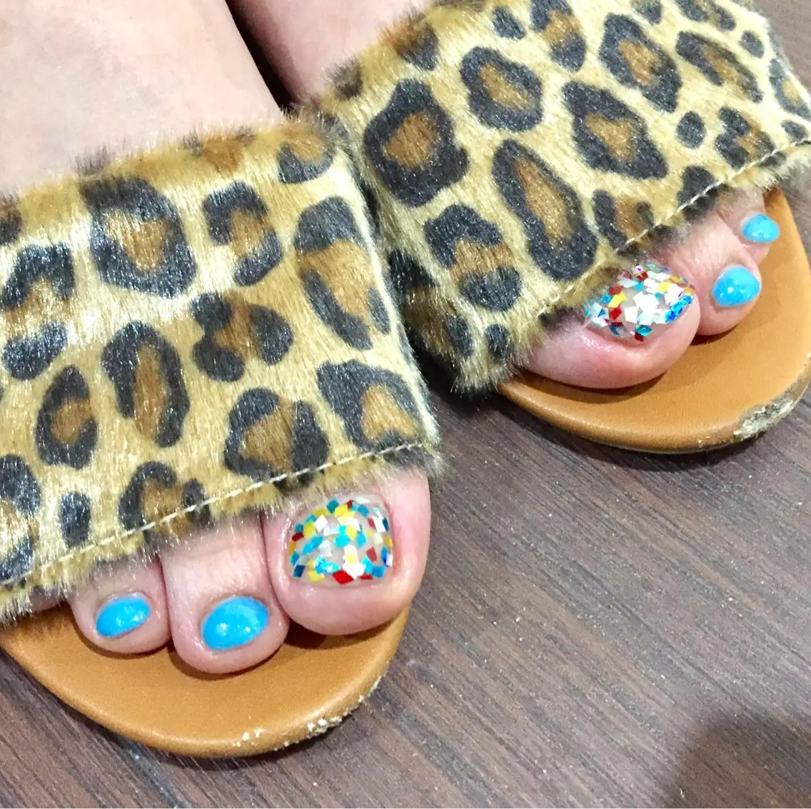 ネイル ジェルネイル 水色 ガール ネイルサロンのネイルデザイン