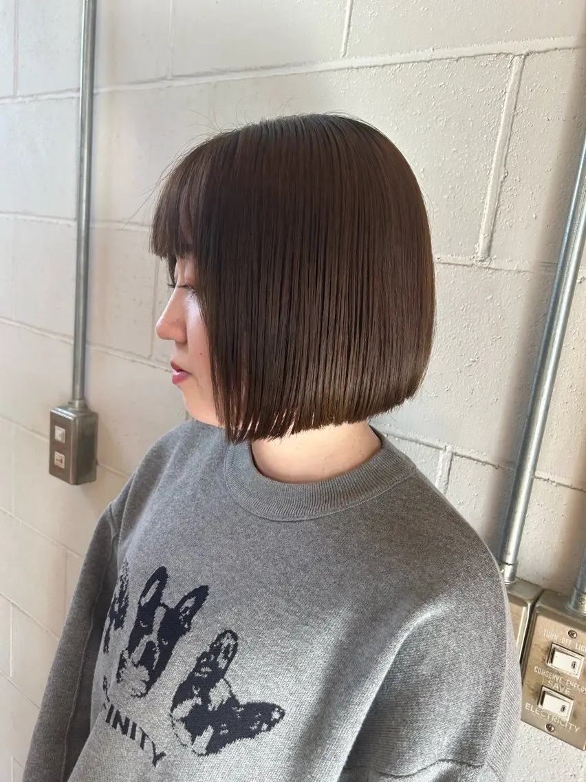 ショート 切りっぱなしボブ ボブ カット トリートメント hina💟 透明感カラーのヘアスタイル