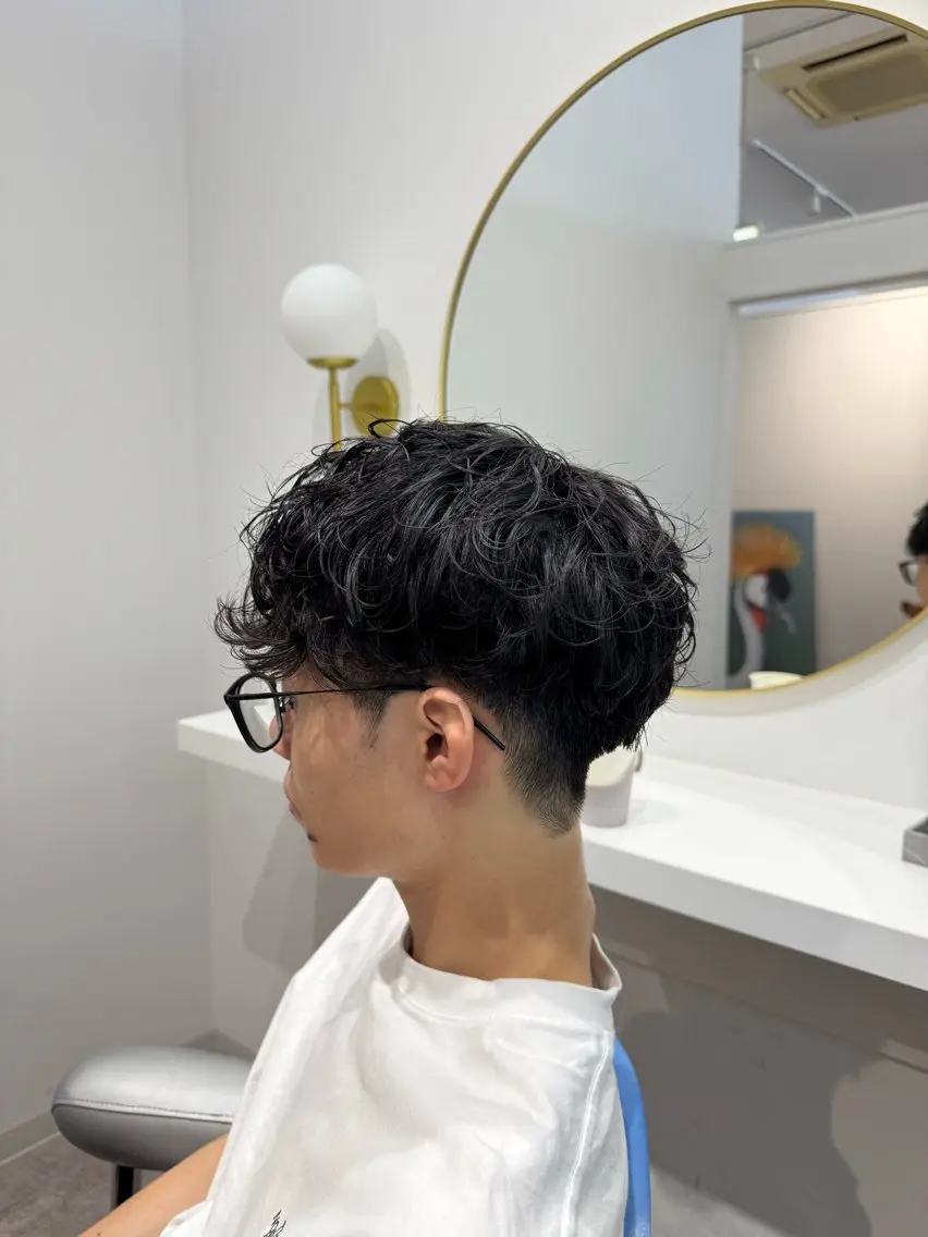 パーマ メンズ カット メンズパーマ特化 秋本晴紀のヘアスタイル