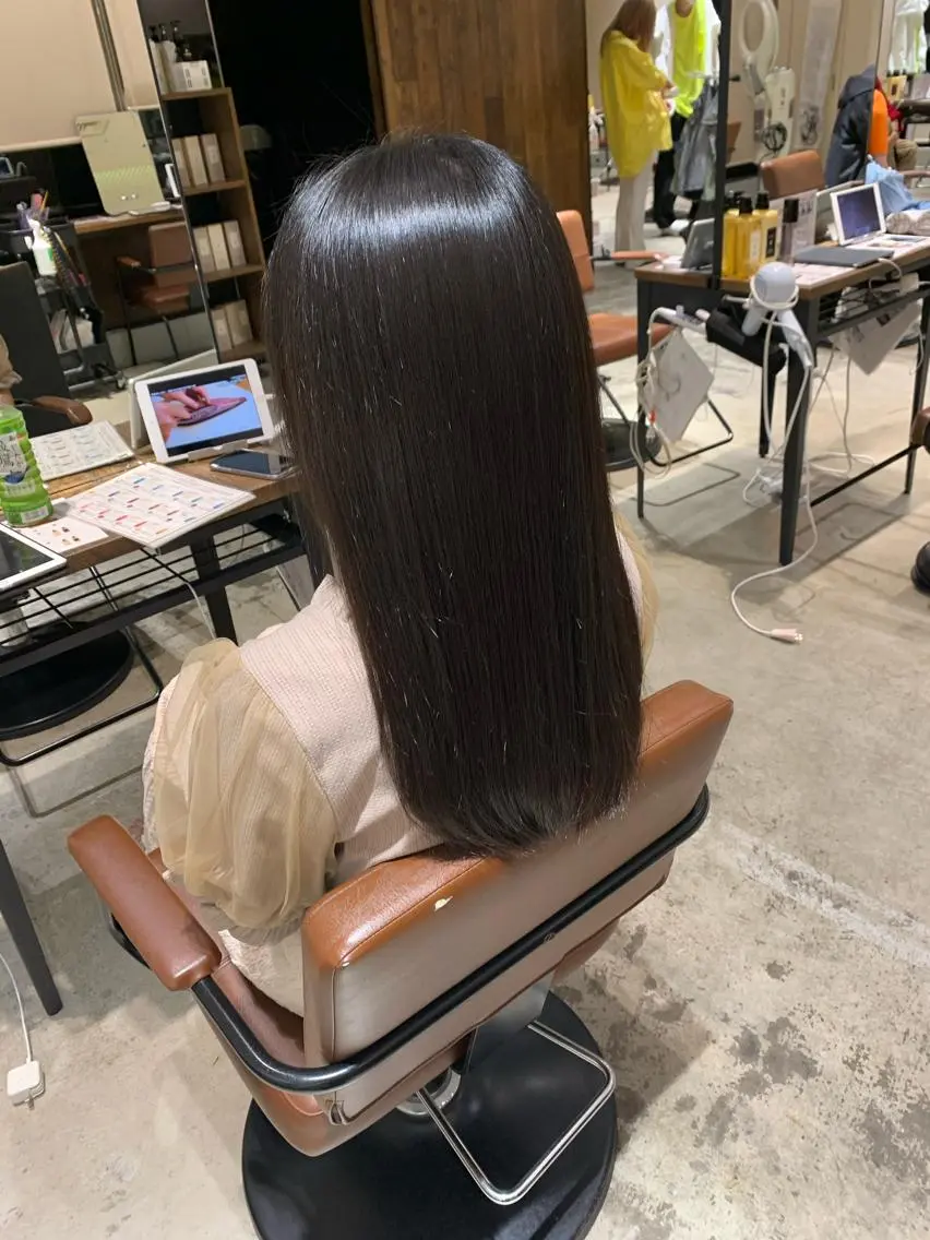 当日可能🙆♀️モデル特別価格!くすみ過ぎないアッシュカラー👍うる艶トリートメント付き!の写真