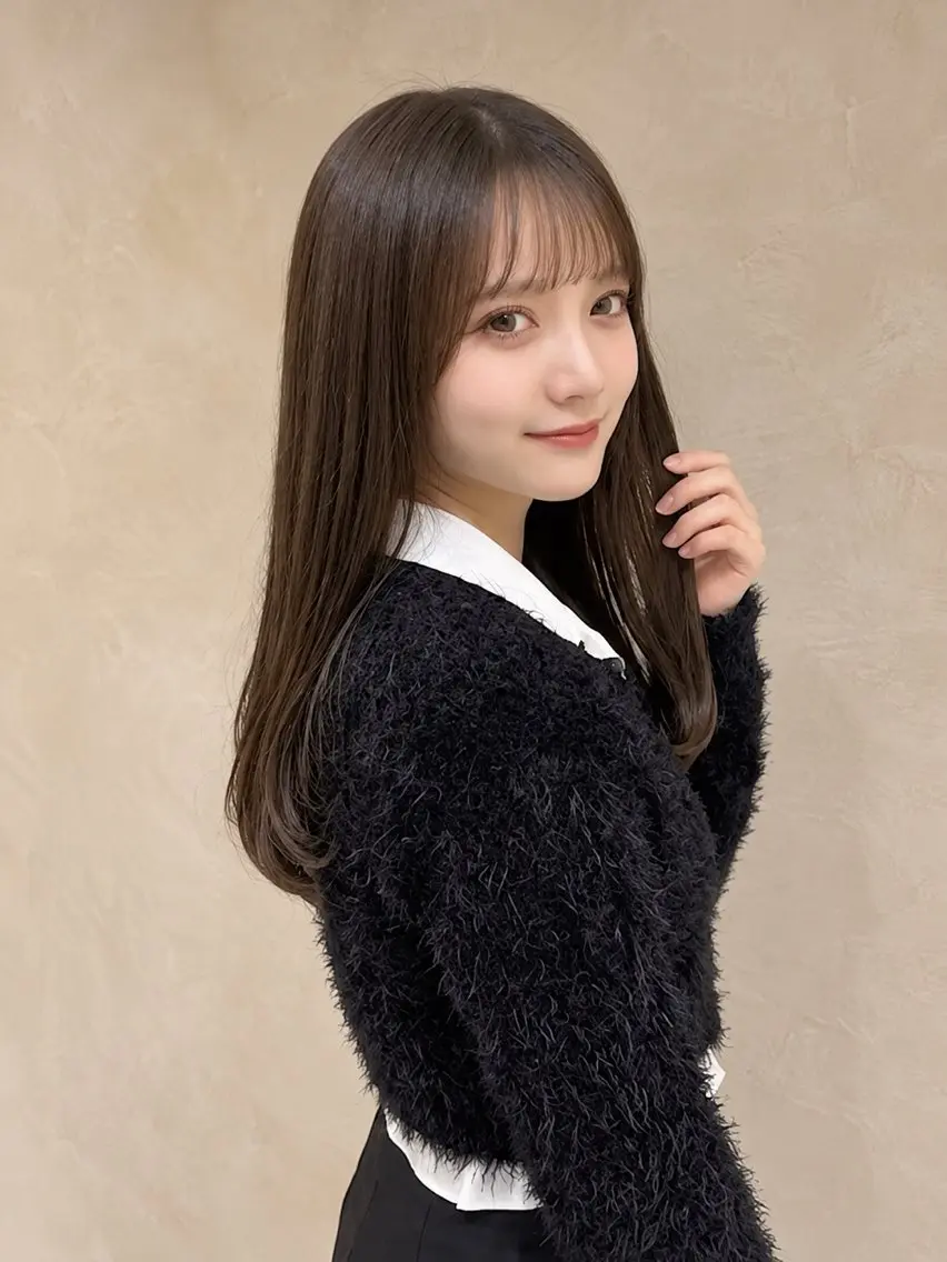 セミロング カット 新宿🦝レイヤー/ 艶髪カラー/夏鈴🦝のヘアスタイル
