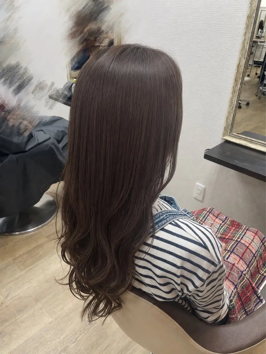 ロング カラー コイケ ミミのヘアスタイル