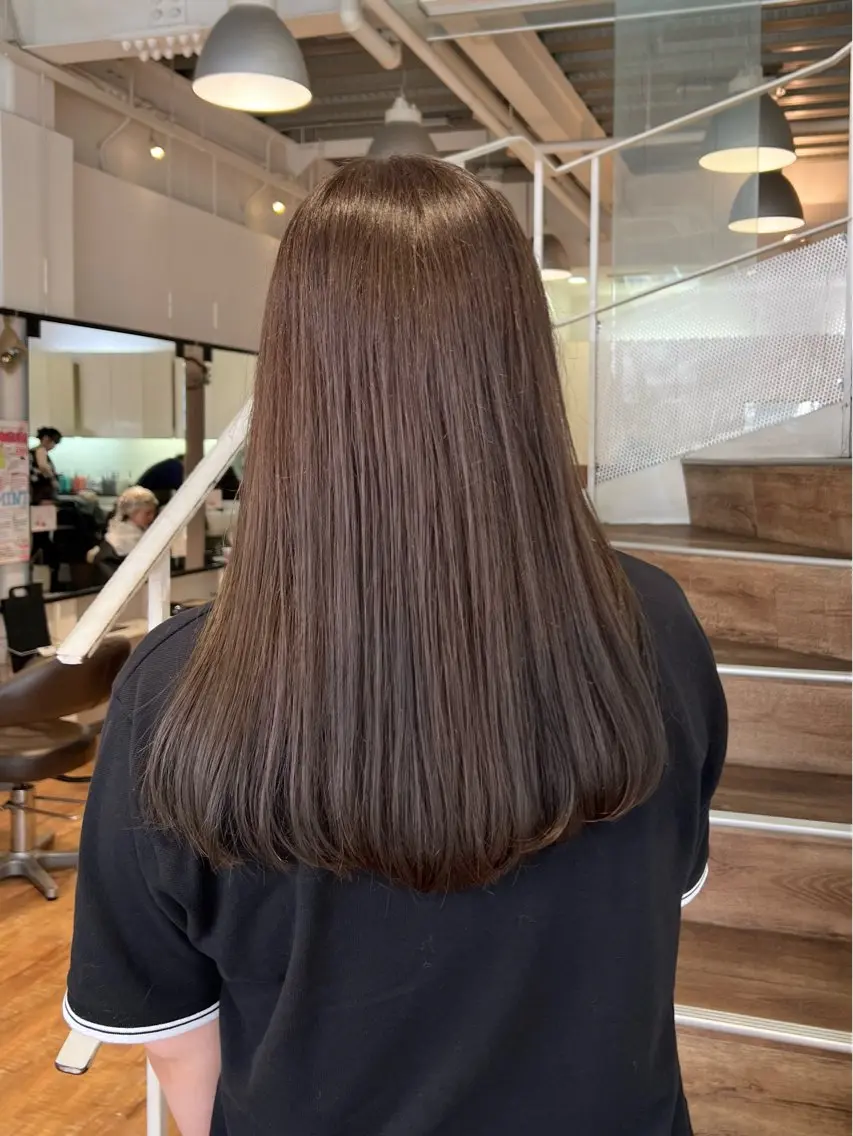 セミロング カラー ブラウンカラー トリートメント ヘアカラー トリートメント 石野 友唯のヘアスタイル
