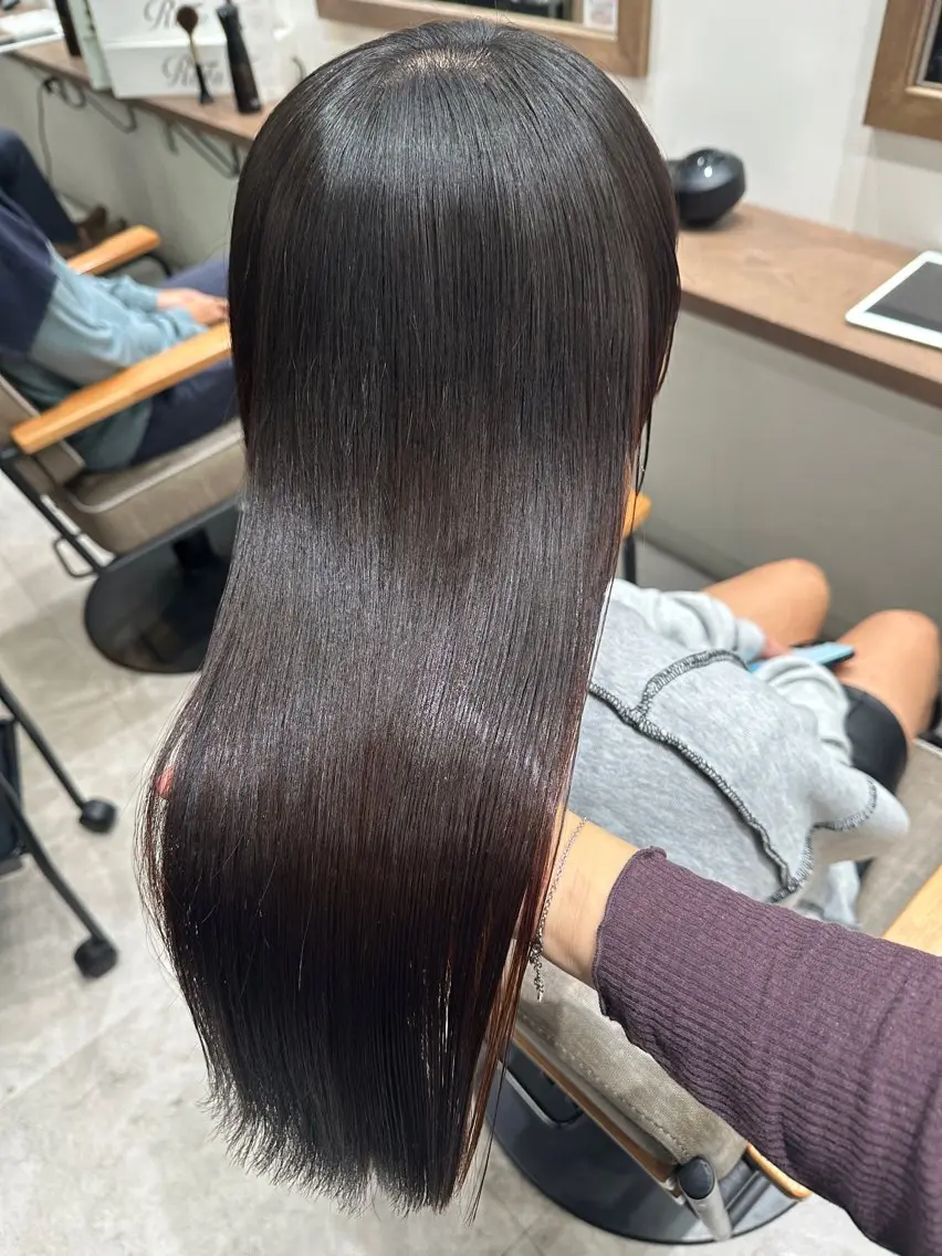 ロング パーマ カット 縮毛矯正 トリートメント 💙美髪救世主💙 関華蓮のヘアスタイル