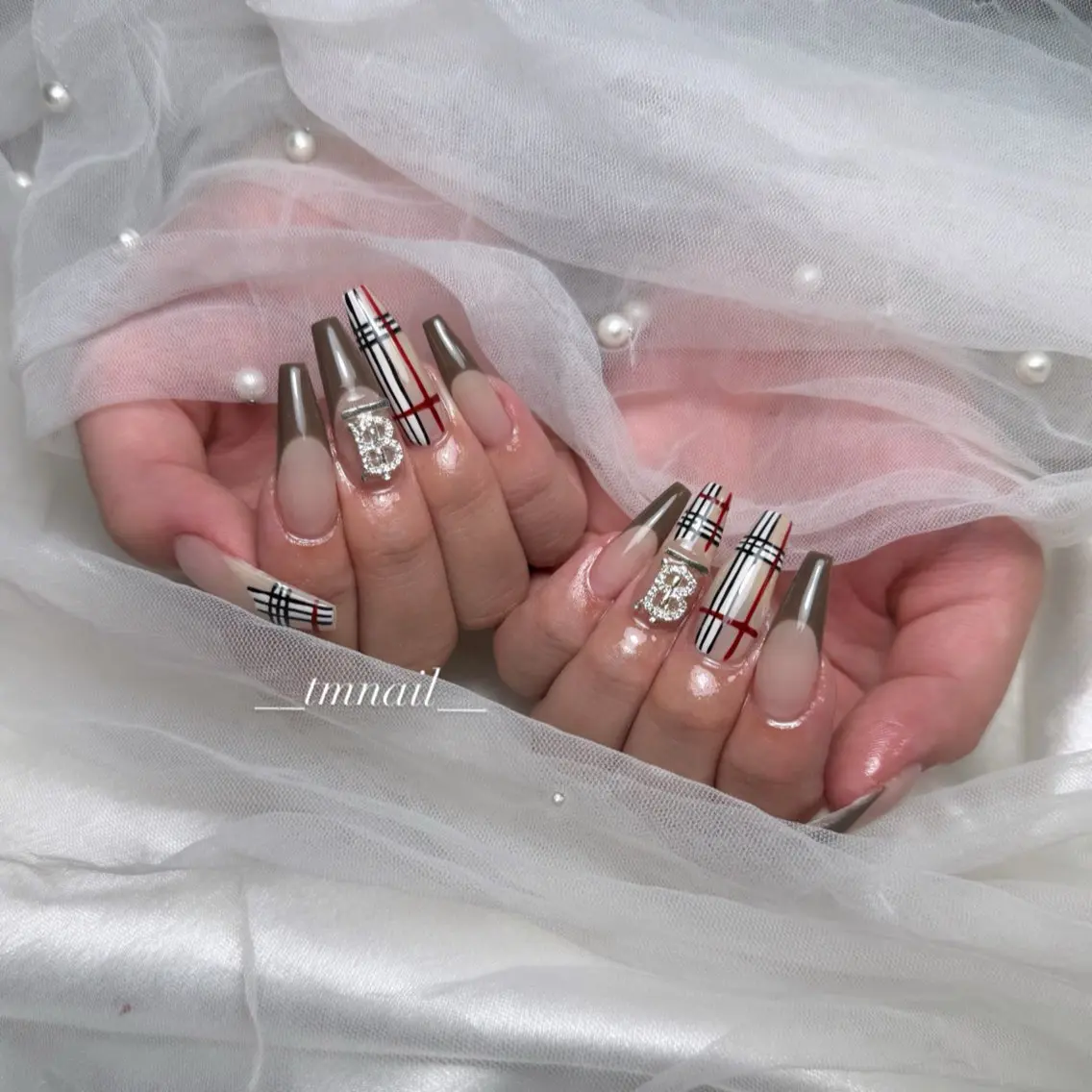 ロング 韓国風ヘア ハンドネイル 💅Tmnail Misoraのネイルデザイン