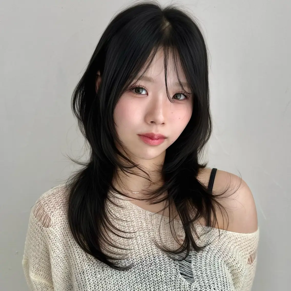 ミディアム カット ヘアカラー トリートメント 🌹ハッシュカット、 レイヤー韓国ヘア🌹のヘアスタイル