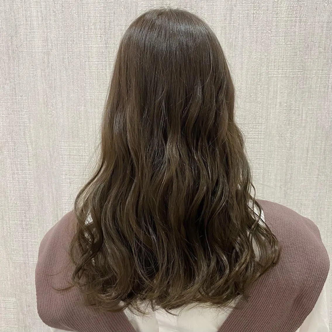 ロング カラー 🫧透け感⋆艶髪💎 山口アヤカのヘアスタイル