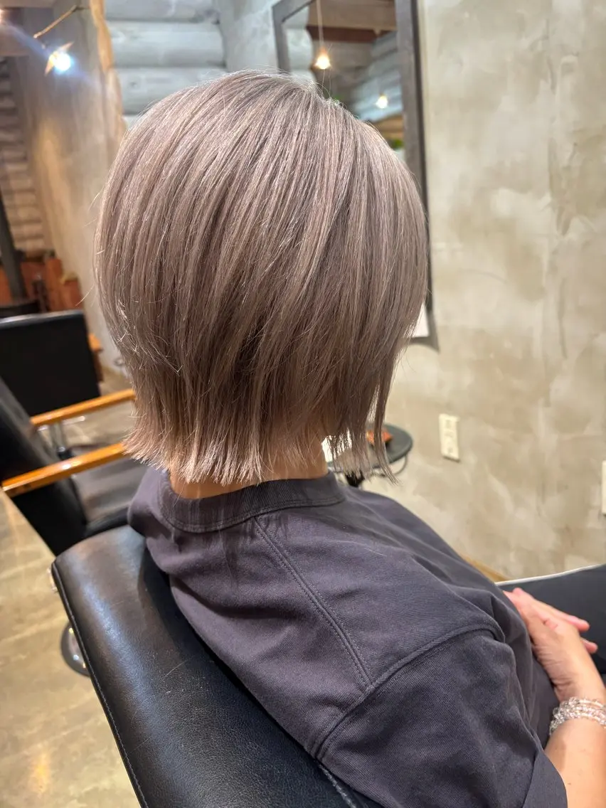 ショート カラー ハイトーンカラー カット ヘアカラー トリートメント 似合わせスタイル/ Wカラー🧸こころのヘアスタイル
