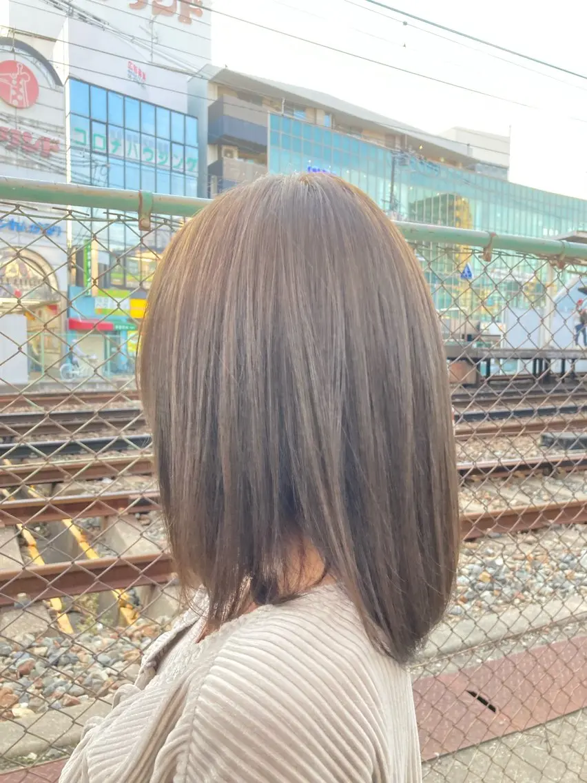 ミディアム トリートメント 安樂 優希のヘアスタイル