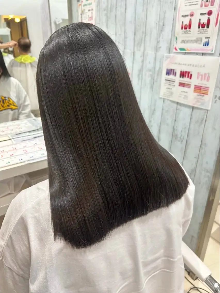 セミロング カット トリートメント 🫧透明感 ×艶🫧 吉田 陽菜のヘアスタイル