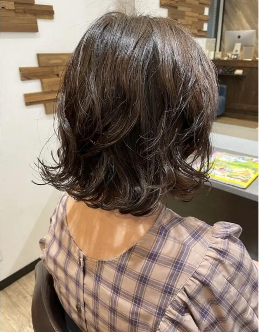ミディアム 小谷 志月のヘアスタイル