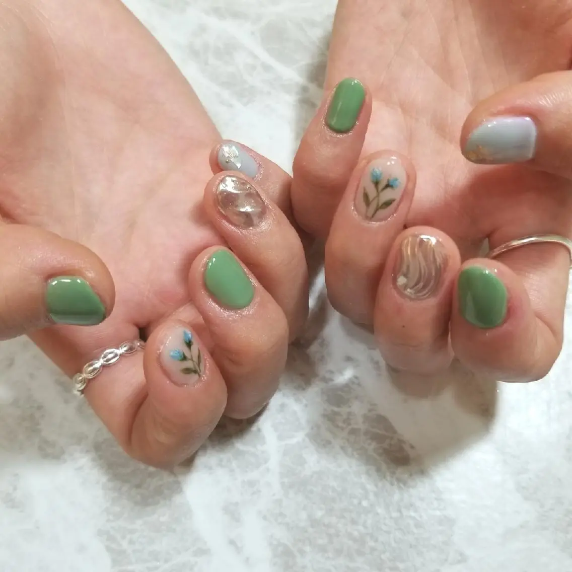 ネイル ニュアンスネイル ハンドネイル nijiiro🌈 サトウのネイルデザイン
