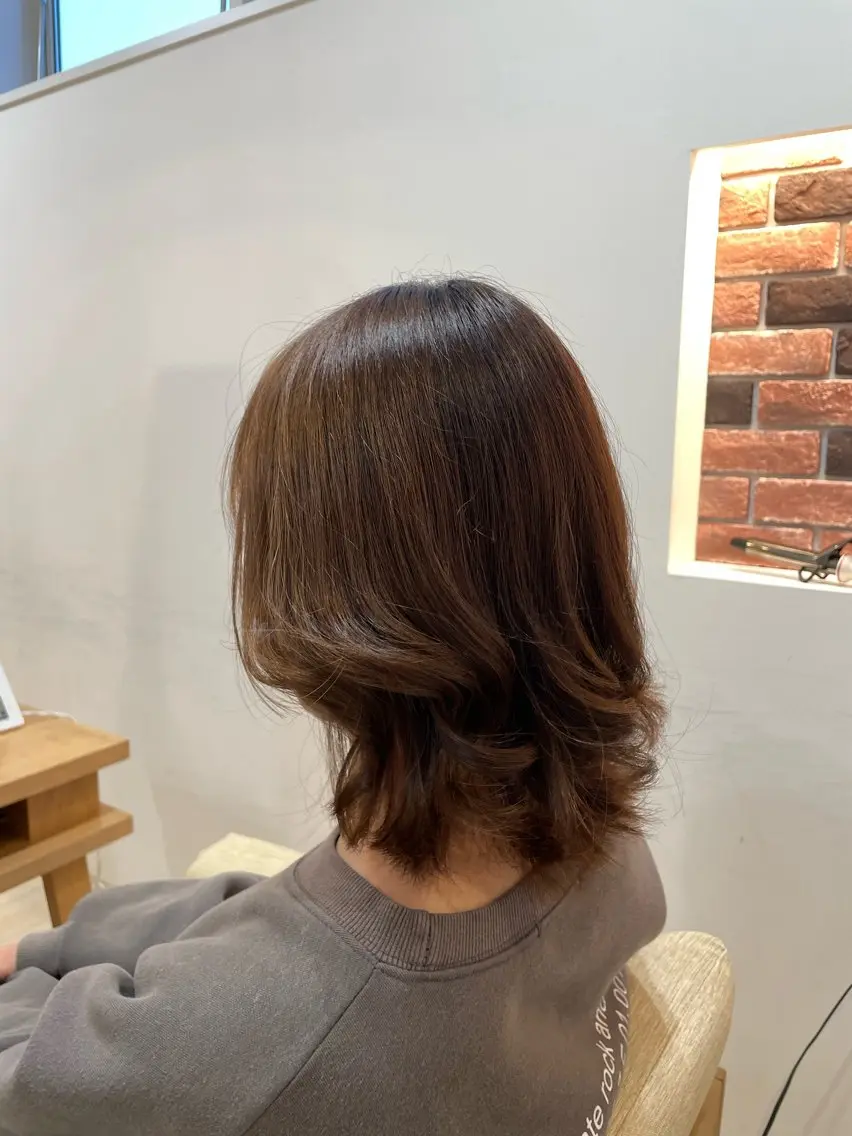 セミロング くびれヘア ヨシンモリ 韓国風ヘア レイヤーカット être 加藤 悠花のヘアスタイル