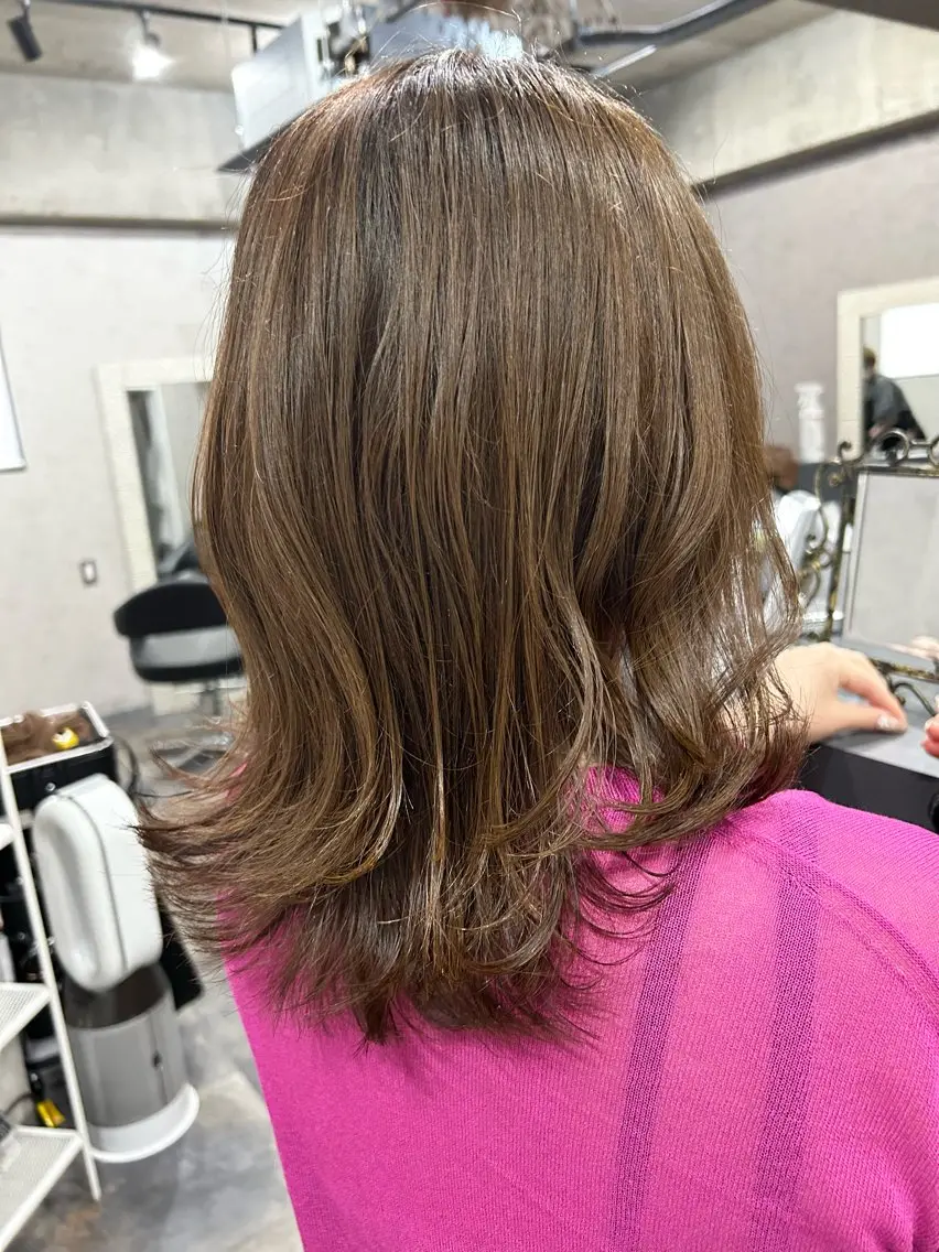 セミロング レイヤーカット giniro ホソミのヘアスタイル