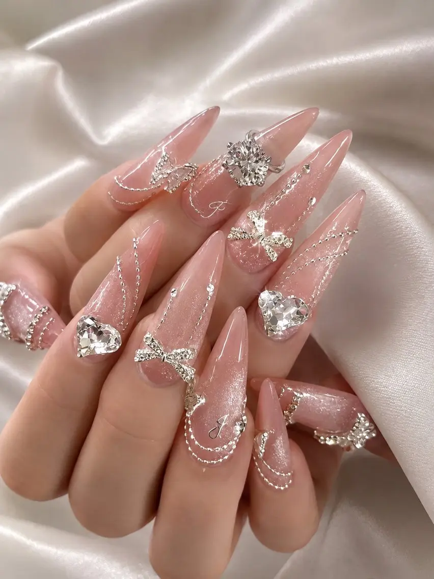 ネイル ハンドネイル LEELA NAIL STUDIOのネイルデザイン