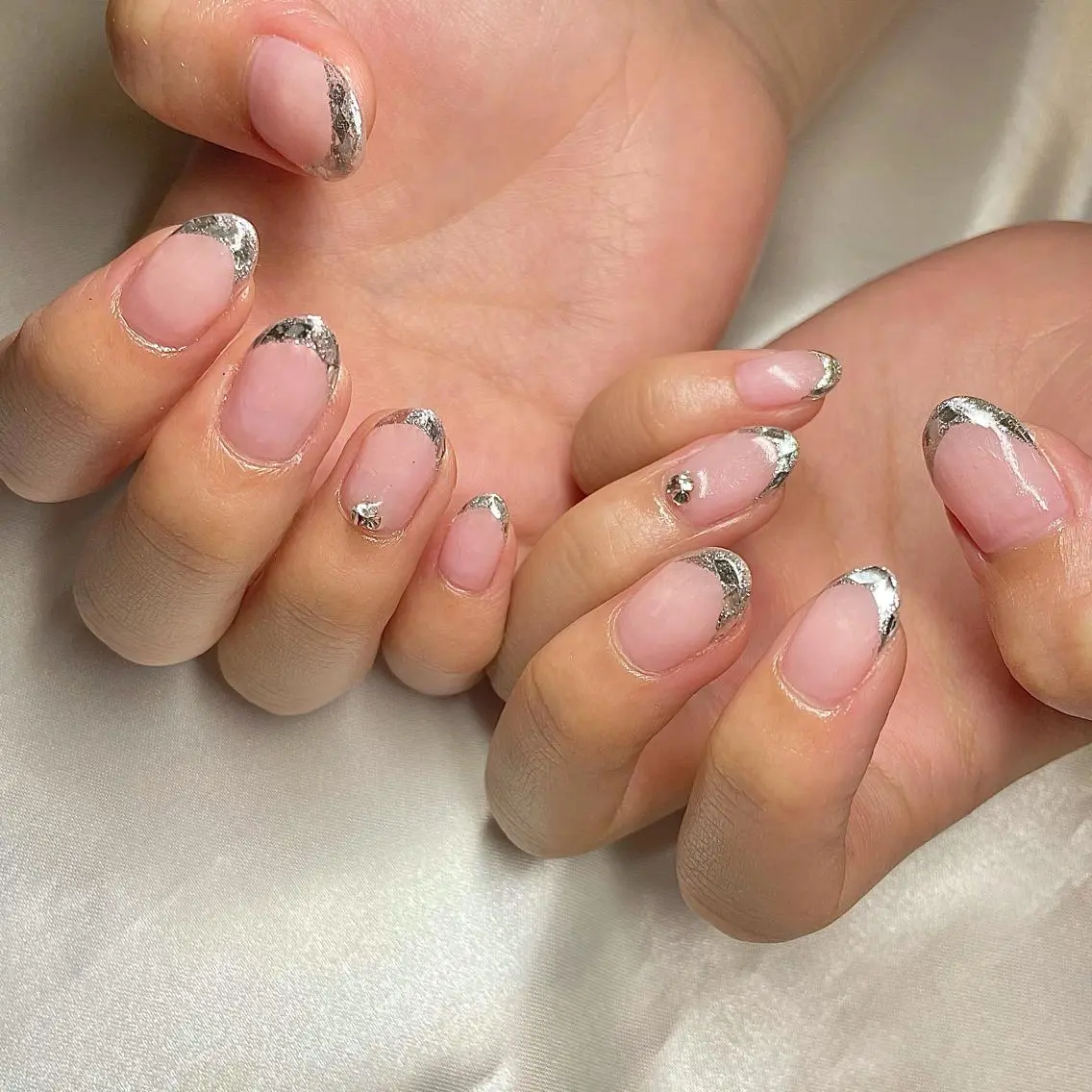 ショート カラー パーマ ヘアアレンジ メンズ キッズ ネイル マツエク・マツパ フレンチネイル ガラスフレンチ el. by Aoのネイルデザイン
