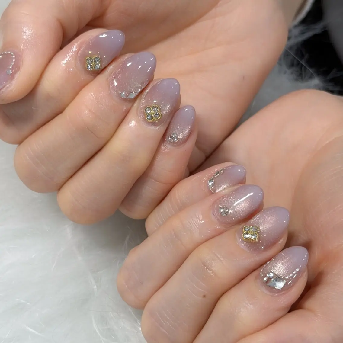 ネイル ハンドネイル フットネイル LAVISH nanamiのネイルデザイン