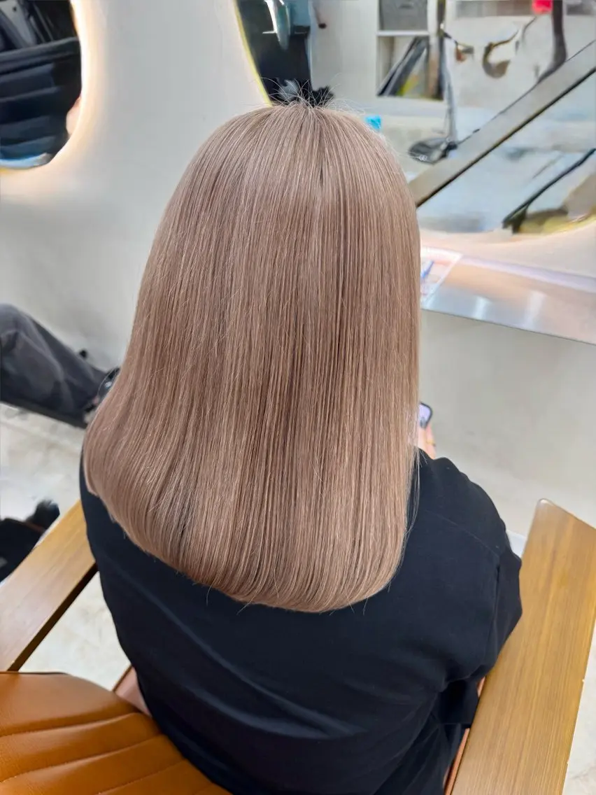 ミディアム カラー ベージュカラー ミルクティーベージュ ヘアカラー トリートメント ヘッドスパ 🍎暖色・透明感 カラー🍒齋藤すみれのヘアスタイル