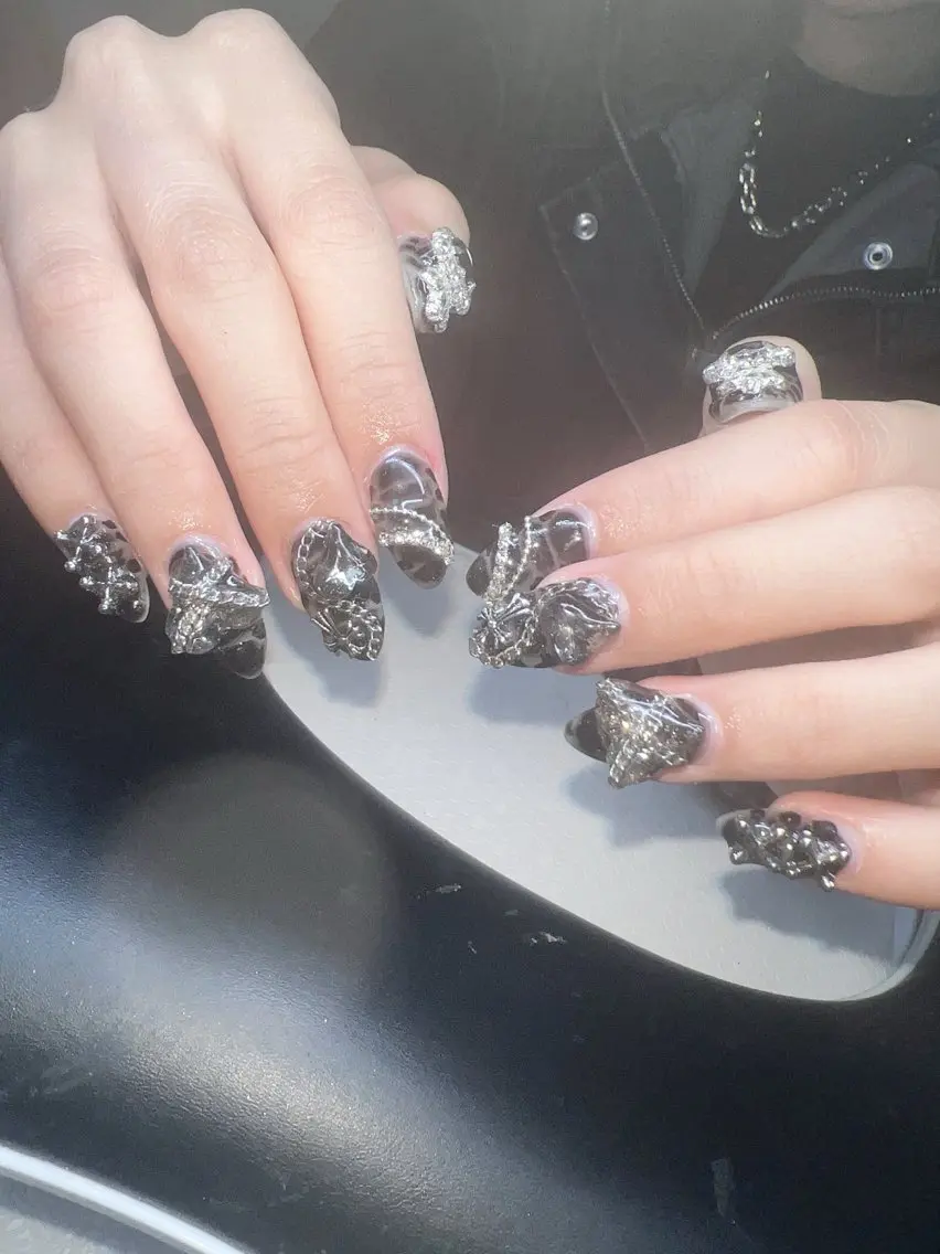 ネイル ハンドネイル Lee Nailsのネイルデザイン