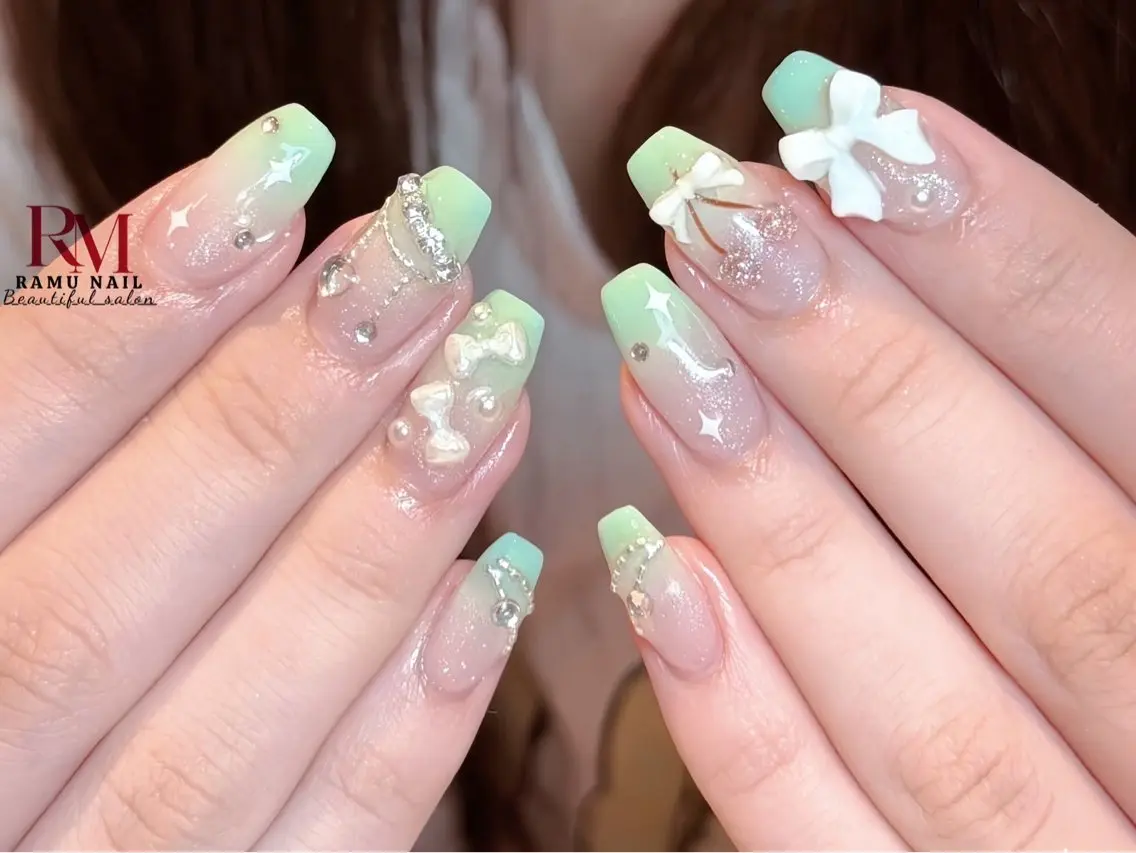 ネイル キラキラネイル マグネットネイル ミラーネイル ピンク 夏ネイル ハンドネイル RAMU Nail 恵比寿店のネイルデザイン