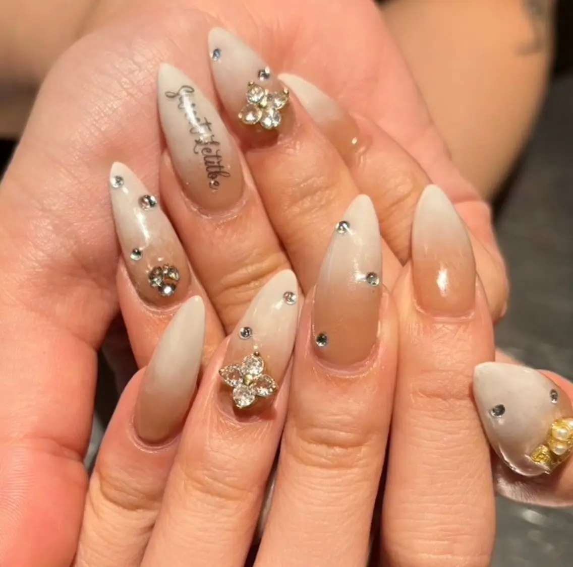 ネイル ロングネイル Natsumi 【protea】のネイルデザイン