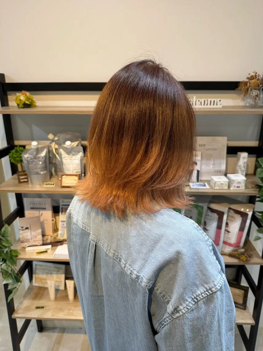 ミディアム ボブレイヤー ボブ レイヤーカット 島 歩那のヘアスタイル
