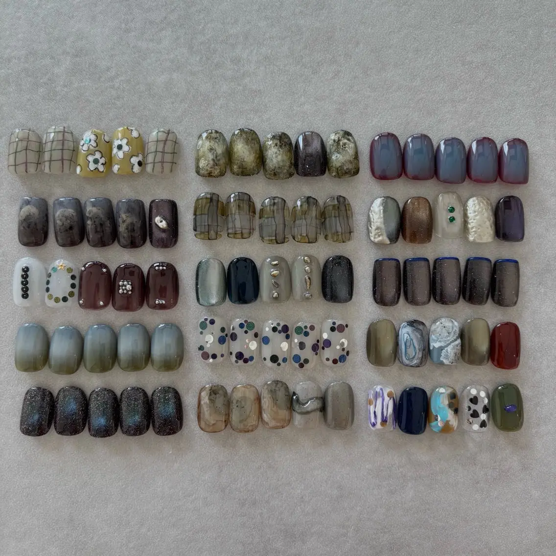 ネイル マグネットネイル ニュアンスネイル nailsalon Rihkaのネイルデザイン