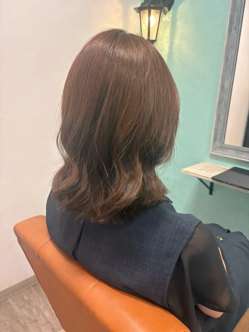 ミディアム カラー ブラウンカラー ナチュラルブラウン ERII /伏見 カットモデル募集中!のヘアスタイル