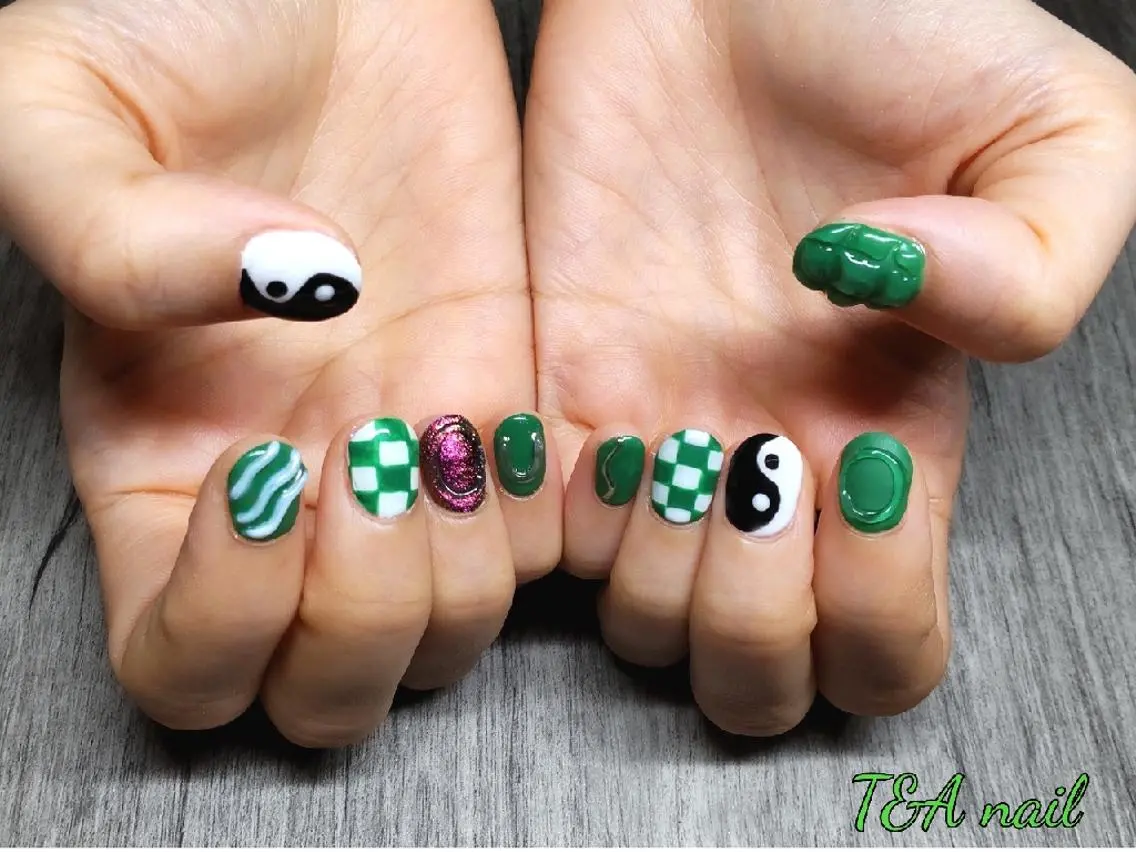ミディアム ネイル 長さ出し ジェルネイル ニュアンスネイル スカルプネイル T&A nailのネイルデザイン