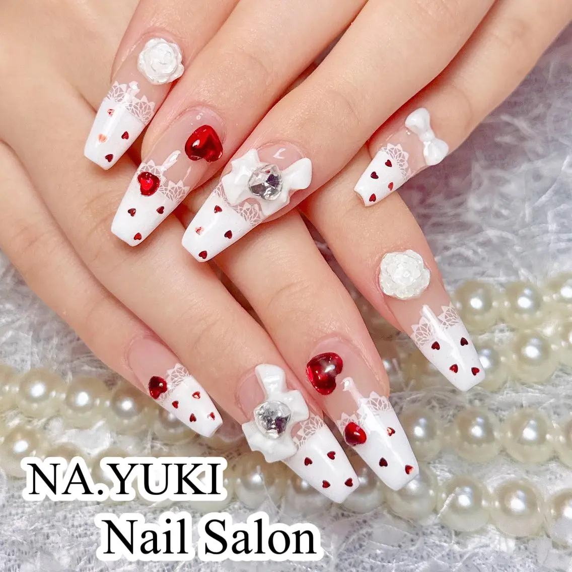 ネイル ゴージャス ハート ロングネイル ワンカラーネイル ストーンネイル 🌷Hana 🌷のネイルデザイン