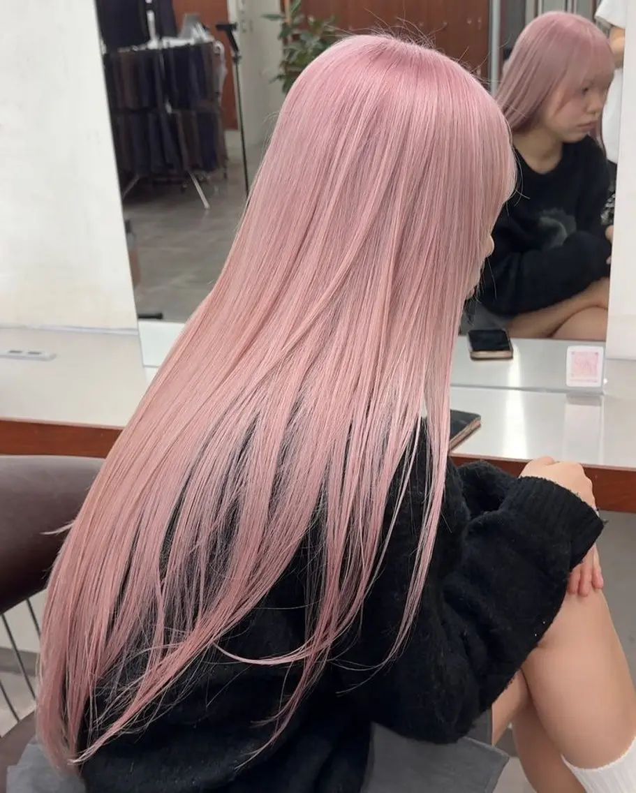 ロング 暖色系ハイトーン♡ mioriのヘアスタイル