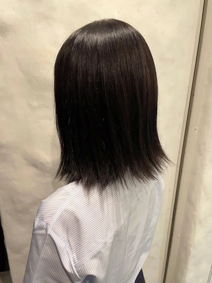 ミディアム カラー 岩渕 春菜のヘアスタイル