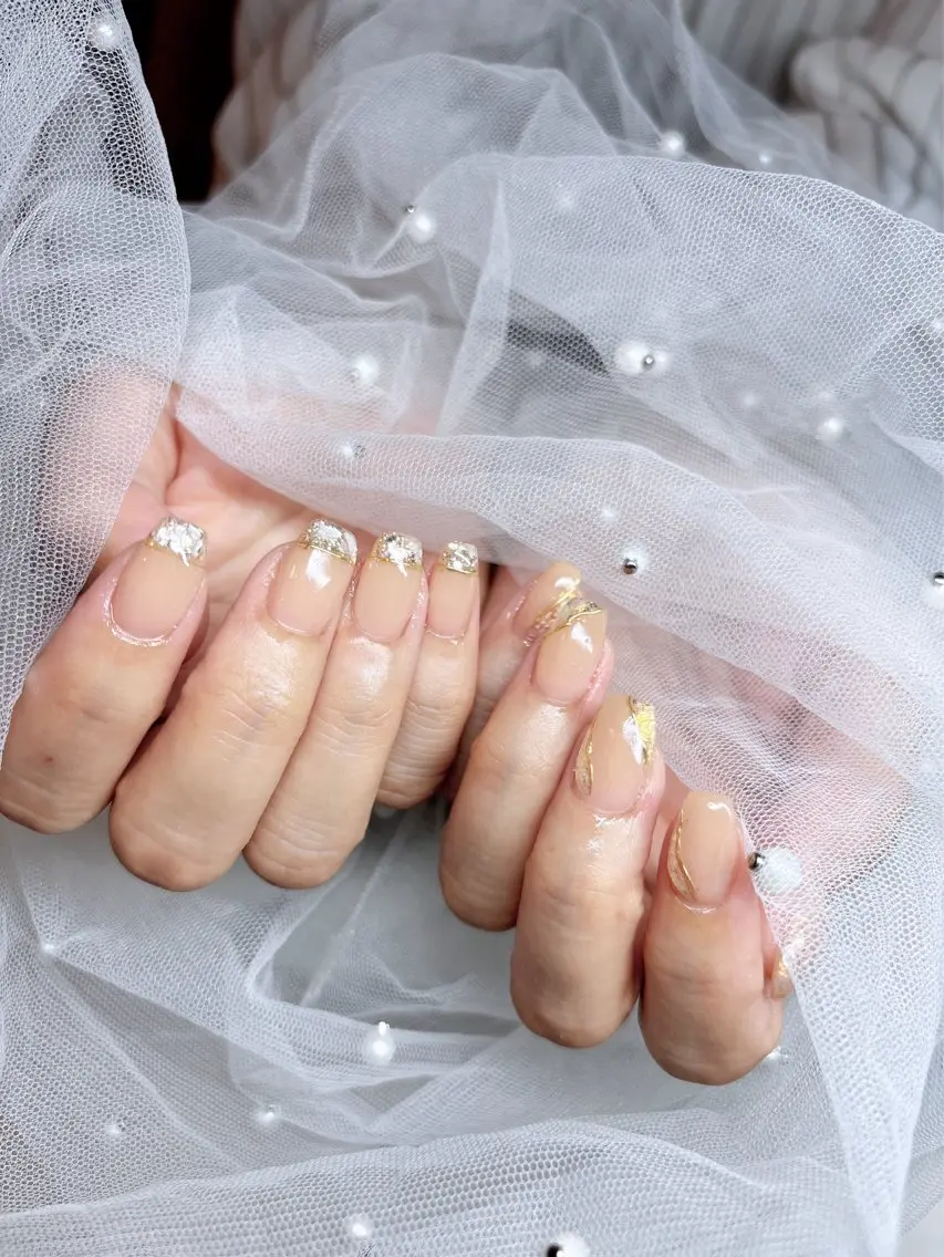 ネイル ミラーネイル happiness nailのネイルデザイン