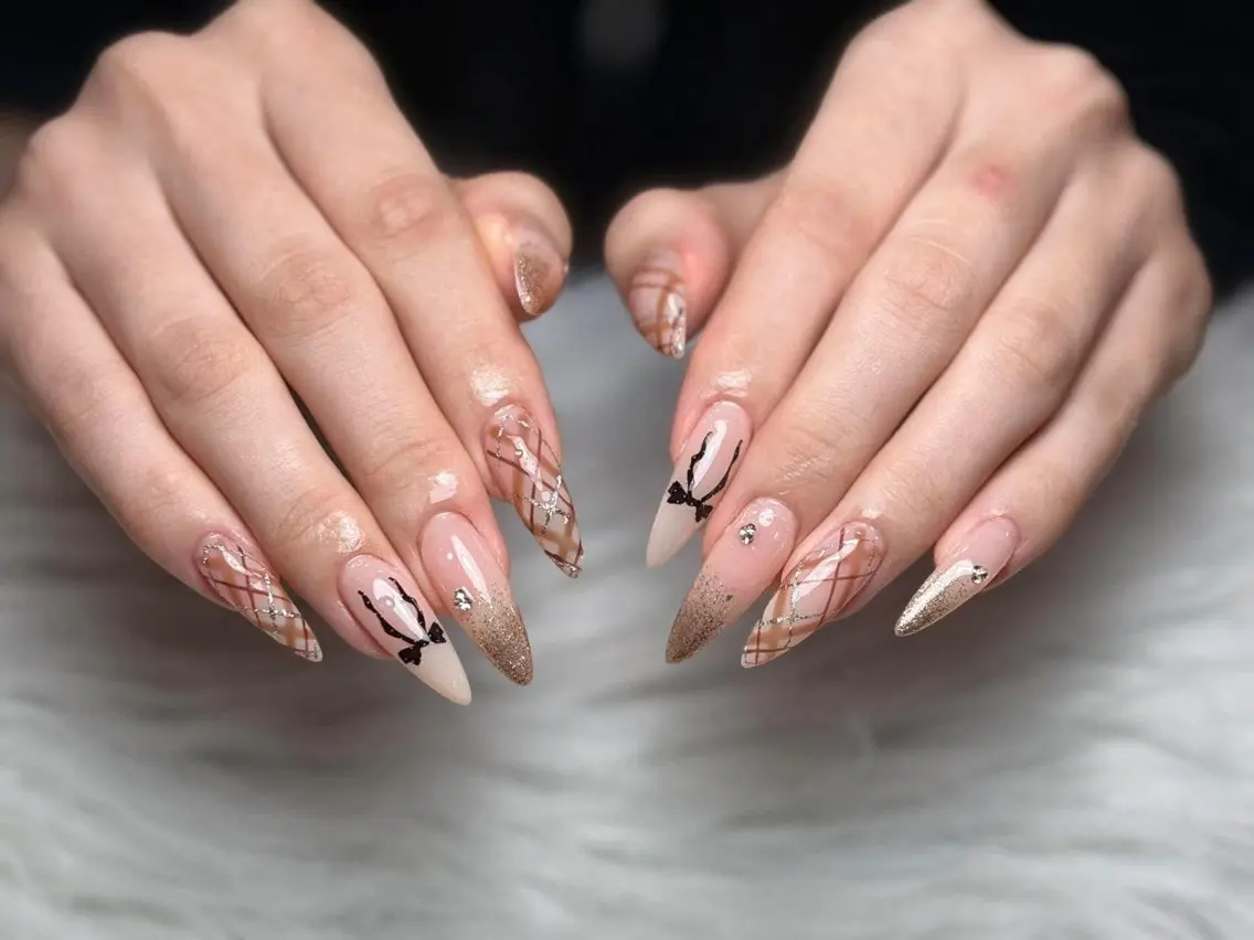 ネイル アートネイル 長さ出し ジェルネイル 韓国ネイル マグネットネイル ハンドネイル Cloudy Chan Nailのネイルデザイン
