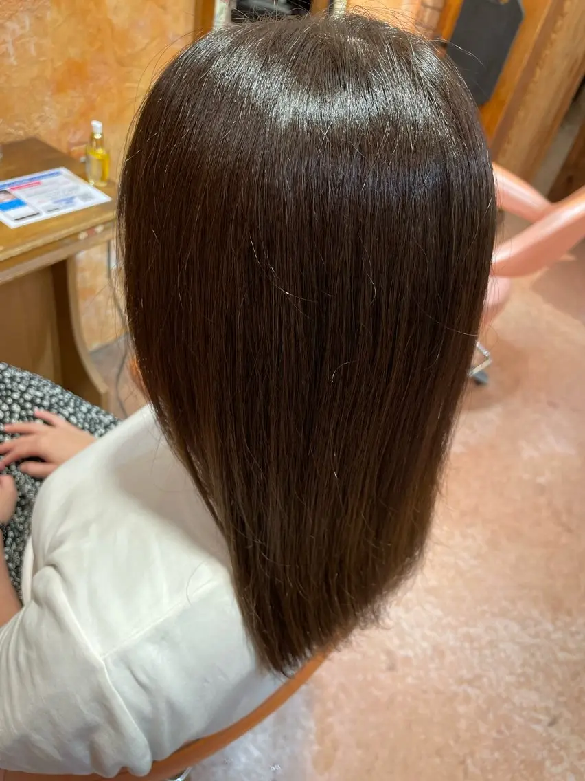 カラー 在原 和佳のヘアスタイル
