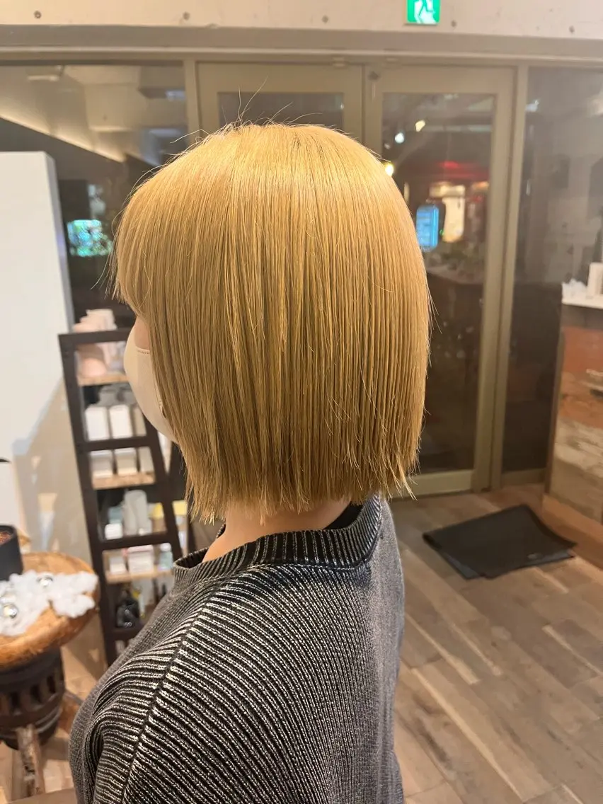 ショート ボブ カット 臺 佳連のヘアスタイル