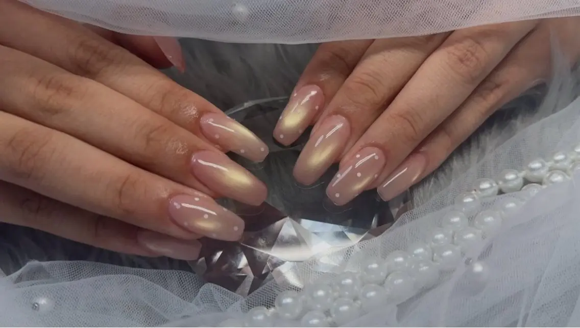 ネイル 長さ出し ハンドネイル Silk ＆.のネイルデザイン