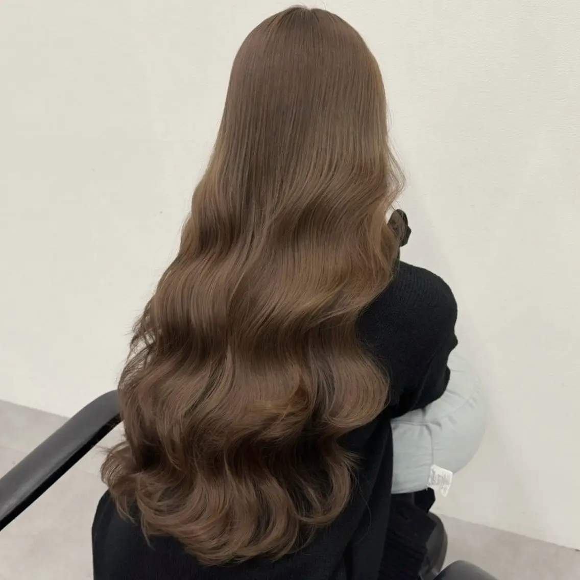 ロング カラー ベージュカラー ブリーチ ブラウンカラー 透明感カラー デザインカラー ヘアカラー トリートメント 涼星/心斎橋/艶髪 モデル様募集中👑のヘアスタイル