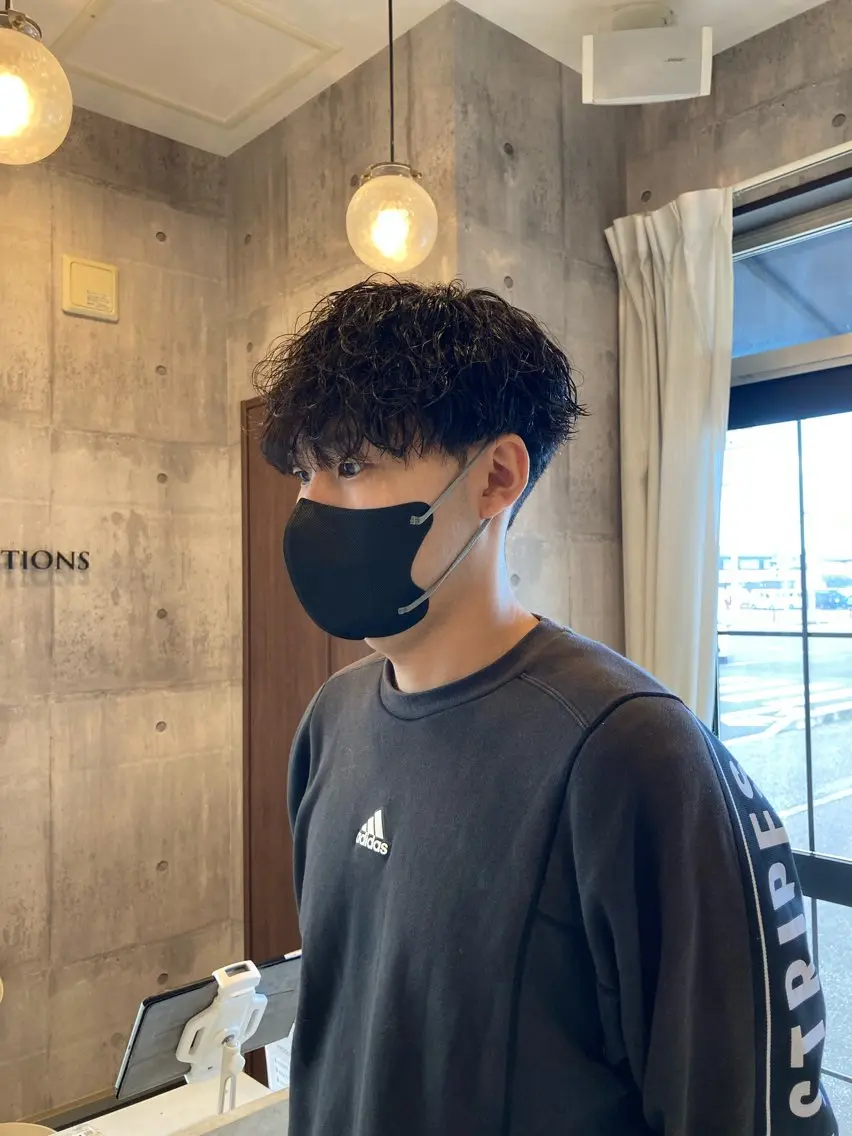 ショート パーマ メンズ マッシュ 波巻きパーマ カット パーマ ハマノ ミユのヘアスタイル