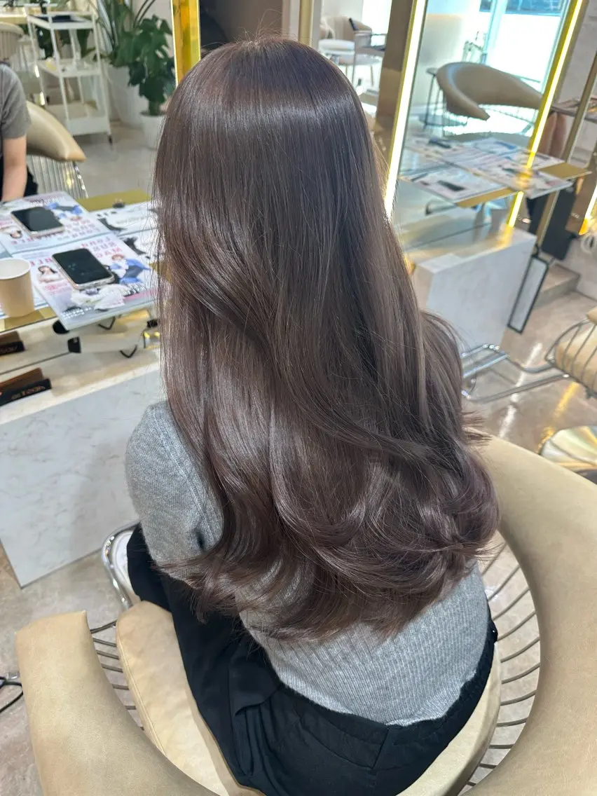 ロング カラー カット ヘアカラー トリートメント Akane レイヤー/艶カラーのヘアスタイル