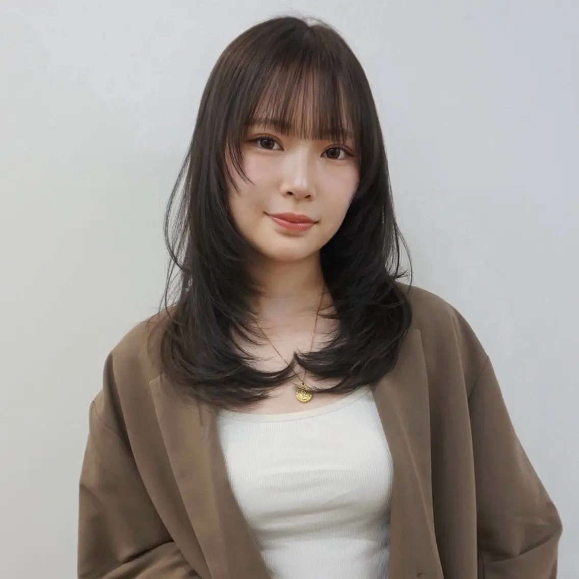 ロング ボブ 顔周りカット ハッシュカット レイヤーカット カット ヘアカラー yuka ໒꒱ 高円寺のヘアスタイル