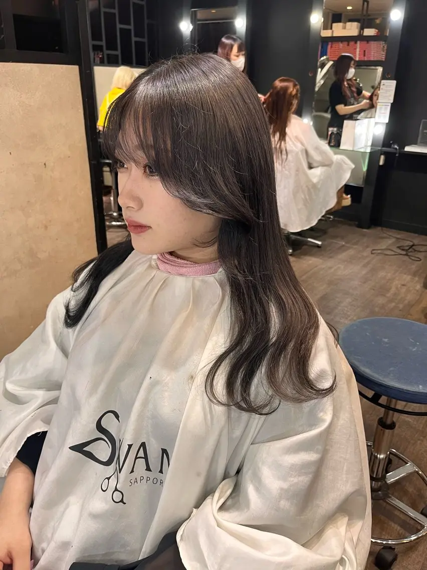 セミロング カラー くびれヘア カット swan ユイカのヘアスタイル