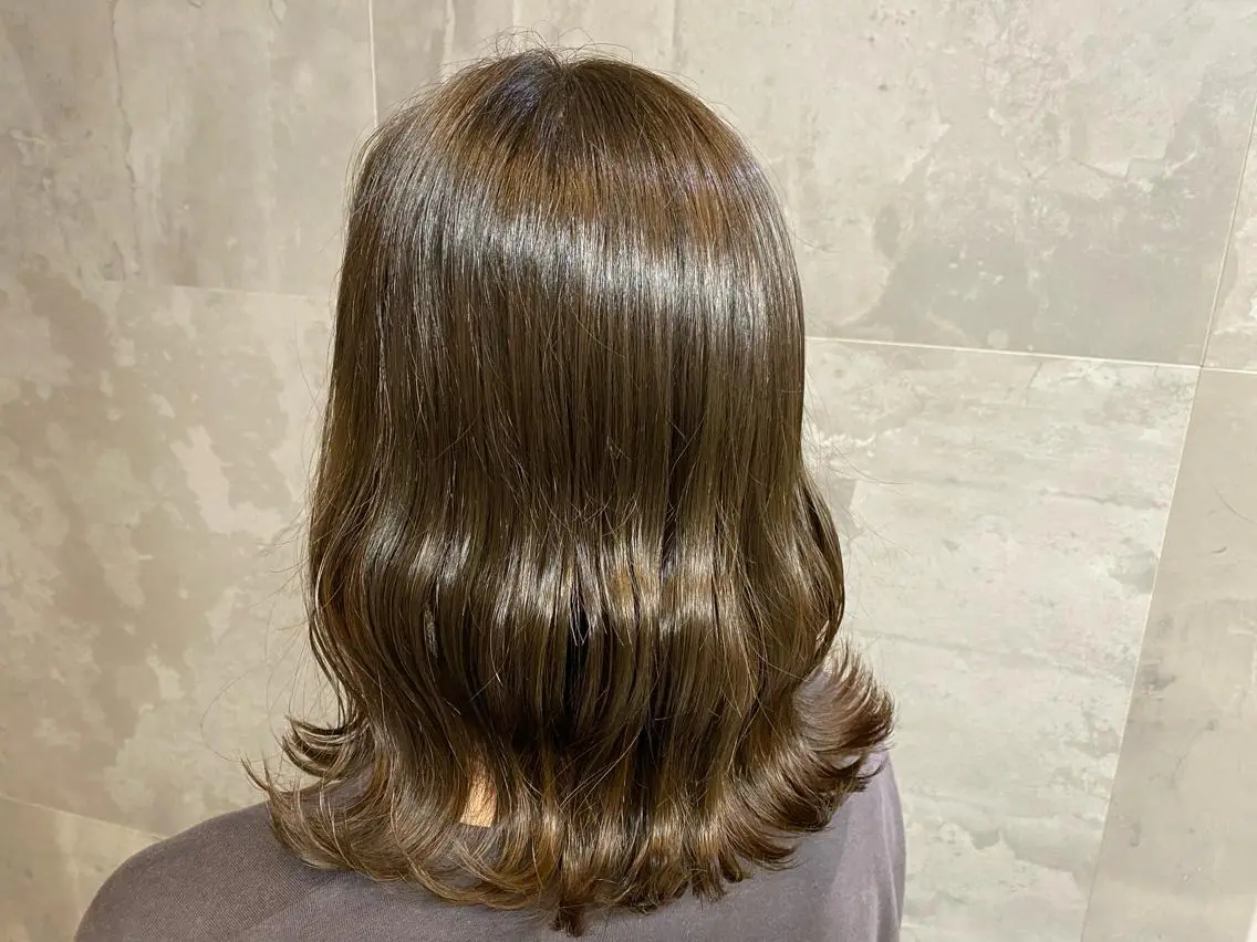 ミディアム 三好 羽美のヘアスタイル