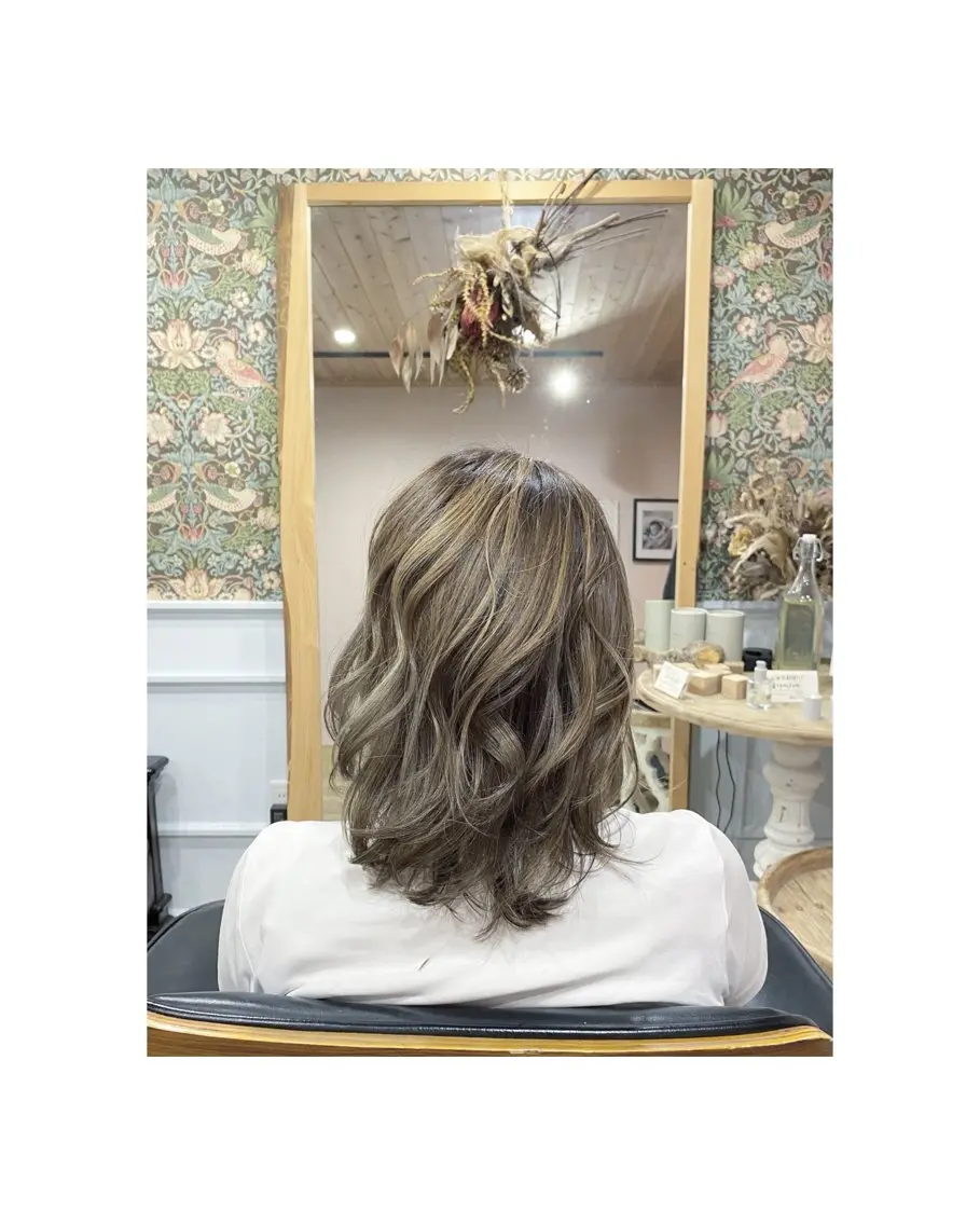 ミディアム カラー Asuka Mabuchiのヘアスタイル