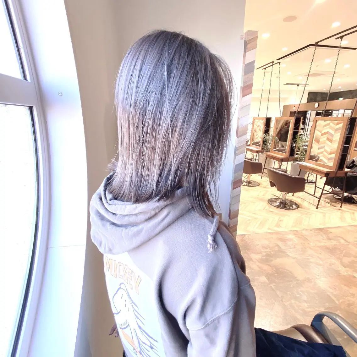 ミディアム NAKAHARA TSUKUSHIのヘアスタイル