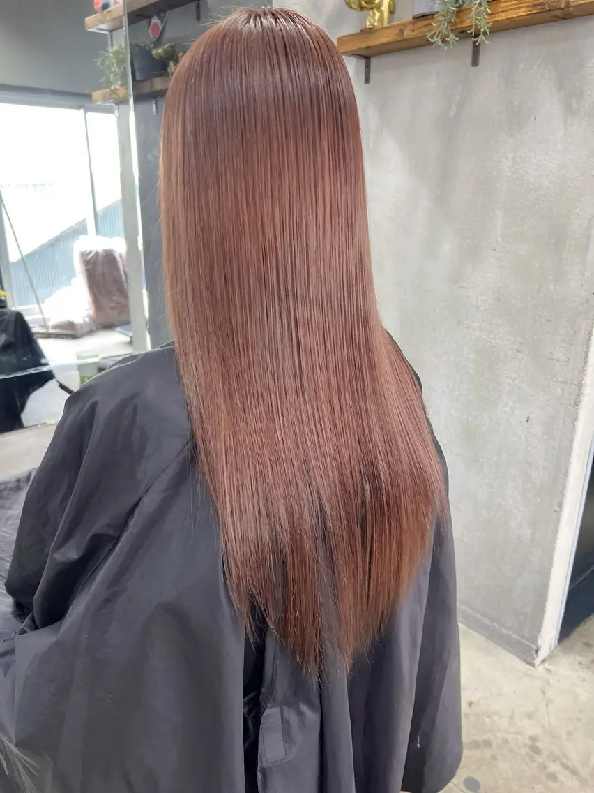 ロング カラー ベージュカラー ブリーチ ケアブリーチ ハイトーンカラー ミルクティーベージュ ヘアカラー YUI ハイトーンカラーのヘアスタイル