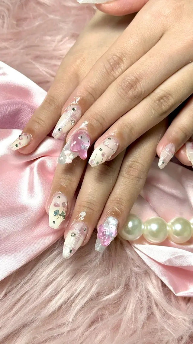 ネイル ハンドネイル ルシイ🎀新宿長さ 出しパーツ専門店のネイルデザイン