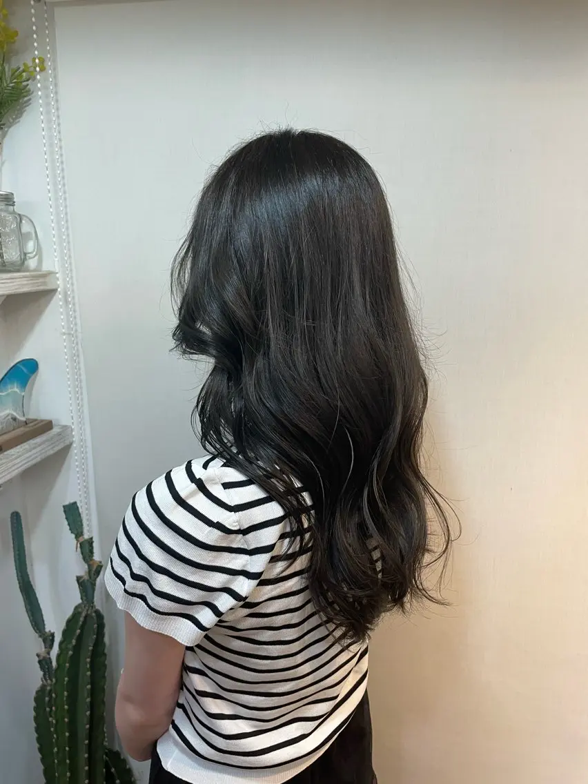 カラー ブリーチ ブリーチなしカラー 大山 怜菜のヘアスタイル