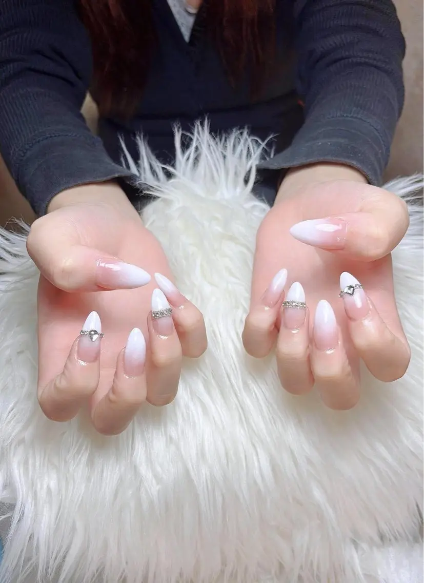 ネイル ハンドネイル Swan Nail Salonのネイルデザイン
