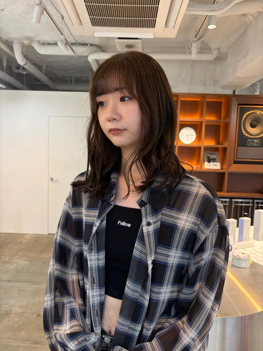 カラー TOE ナナカのヘアスタイル
